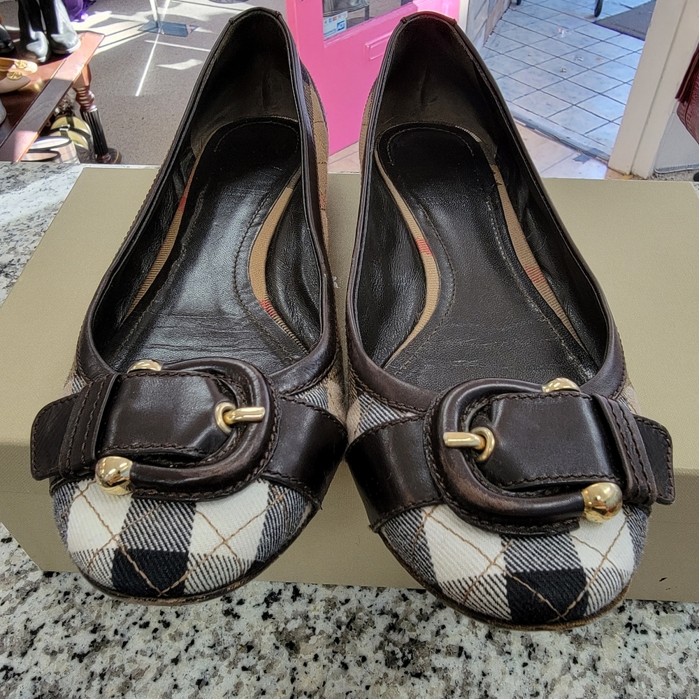 Burberry quilted nova check flats size 7.5